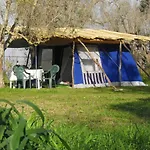 Camping Terreno-ro-bi-li * קוטרופיאנו